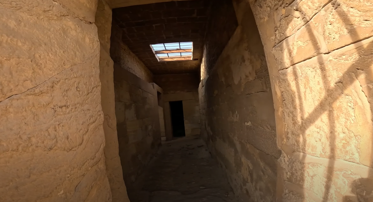 Tombs of High-Ranked Pharaohs at the Pyramids. graveyards for high-ranked people such as ministers, supervisors, and engineers.