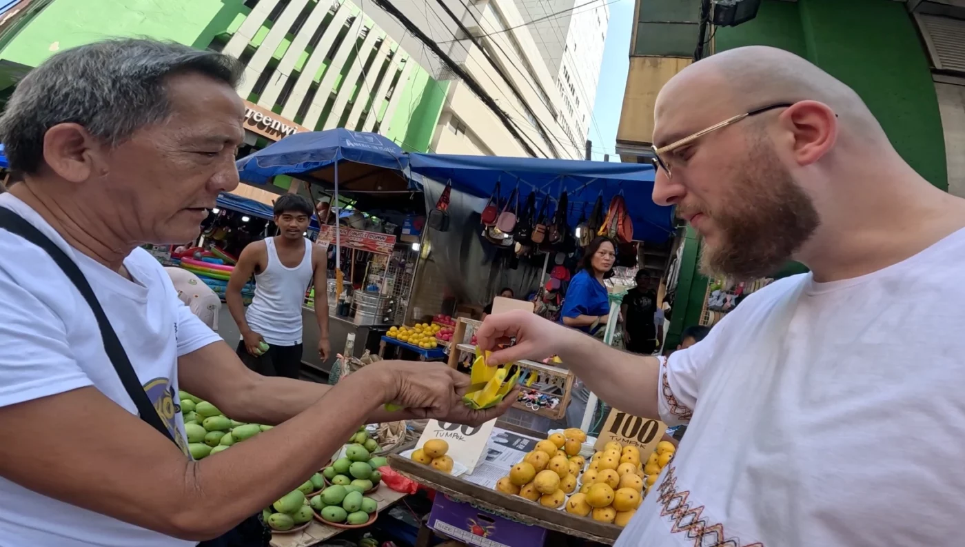 meeting a mango vendor 